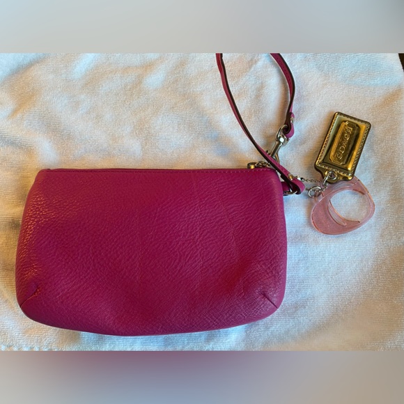 Coach wristlet - Picture 2 of 3